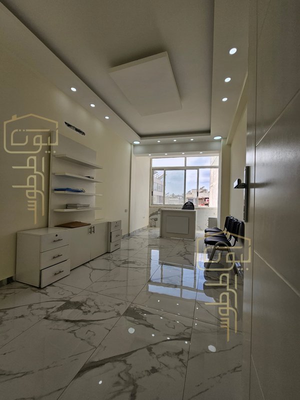 مكتب سوبر للبيع