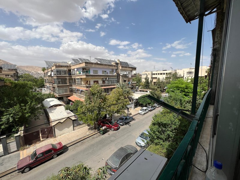 لدينا عقار مناسب للبيع