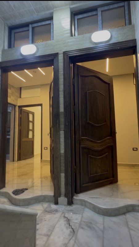 شقة للبيع بزاهرة القديمة//طابق 4//3غزف ومنتفعاتون 50متر