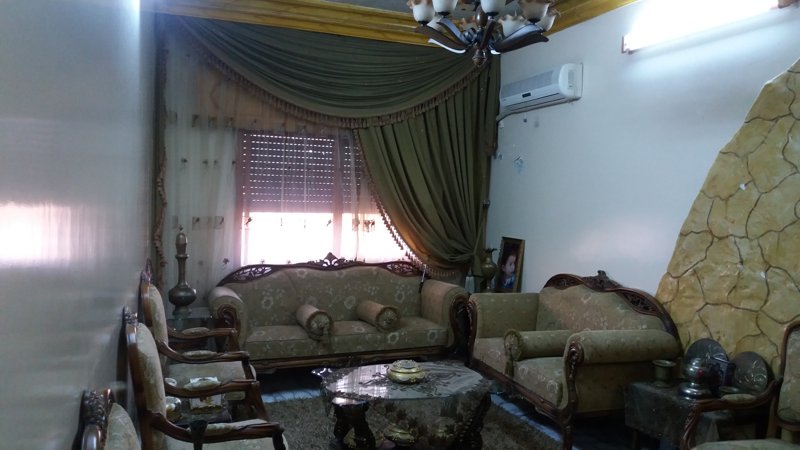 بيت مفروش جاهز للسكن